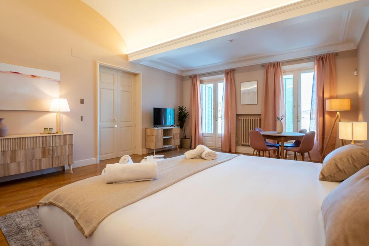 Hotel Font De La Canya Avinyonet del Penedes Екстер'єр фото