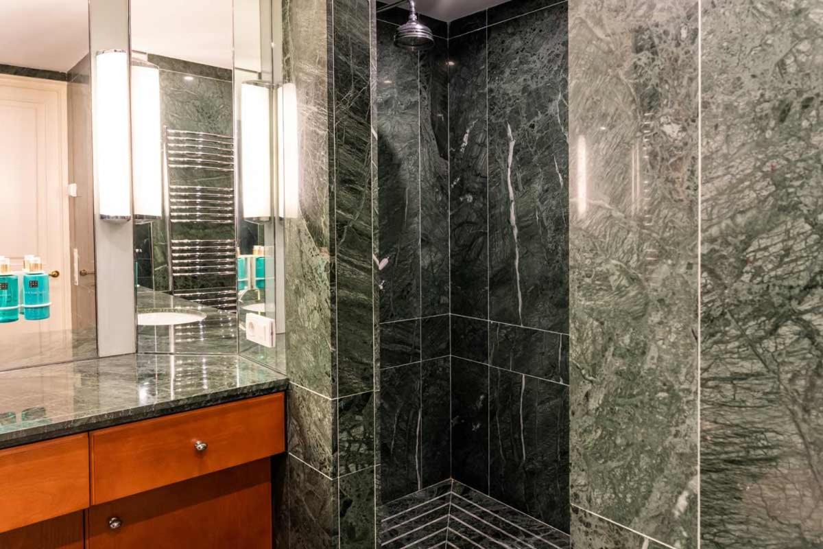 Hotel Font De La Canya Avinyonet del Penedes Екстер'єр фото